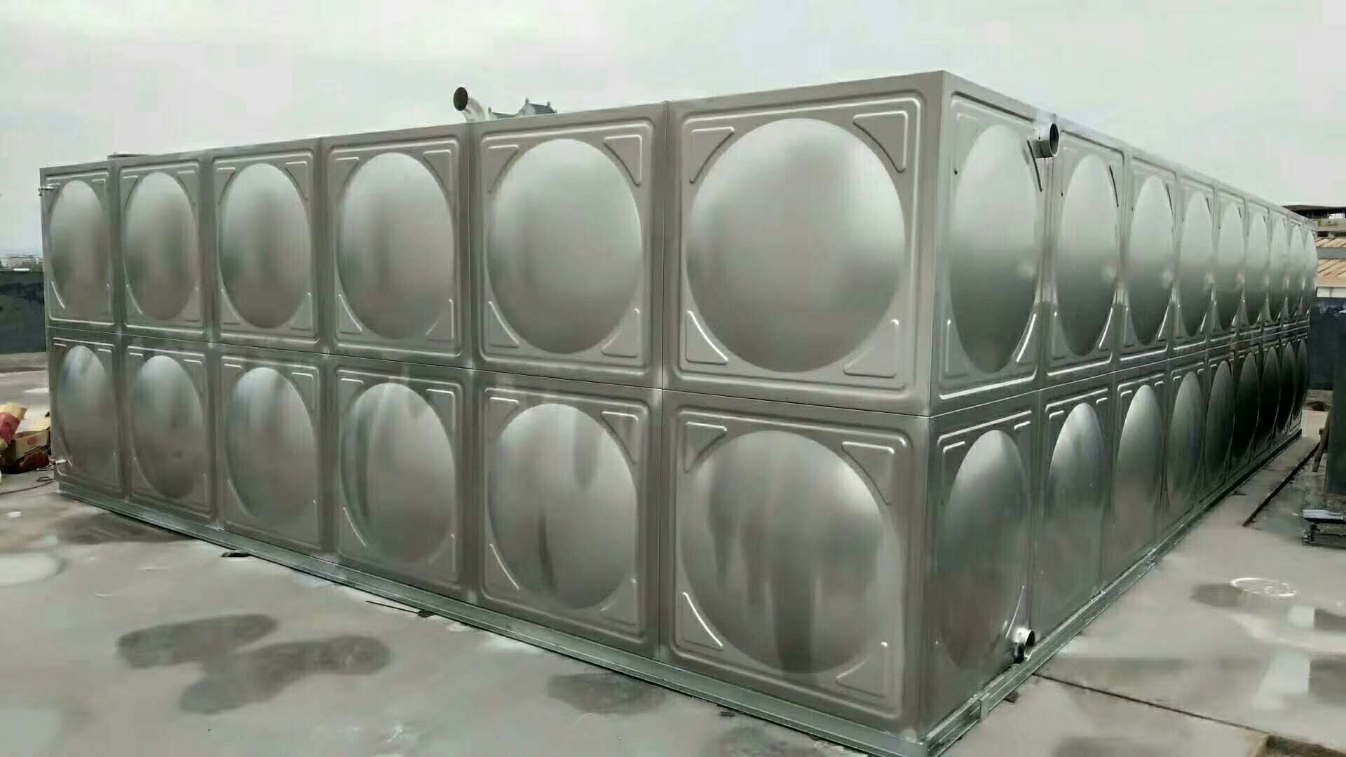 60吨保温水箱
